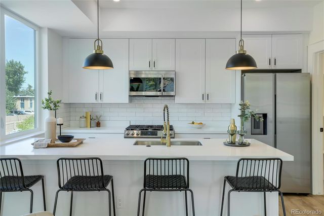 6958 W 13TH Avenue, Lakewood, CO 80214