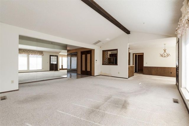 1404 Shalamar, Edmond, OK 73013