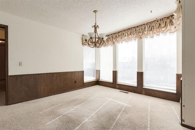 1404 Shalamar, Edmond, OK 73013