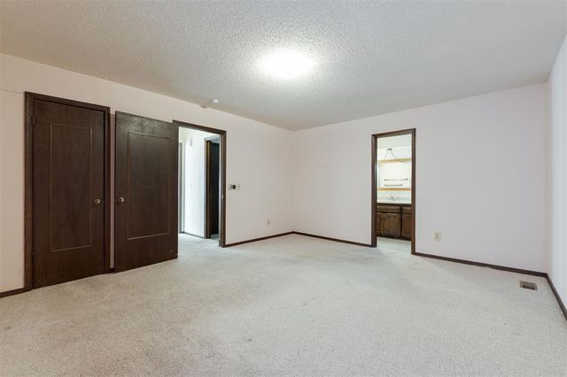 1404 Shalamar, Edmond, OK 73013