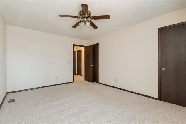 1404 Shalamar, Edmond, OK 73013