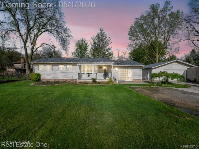 18338 Olmstead, Brownstown Charter Township, MI 48193