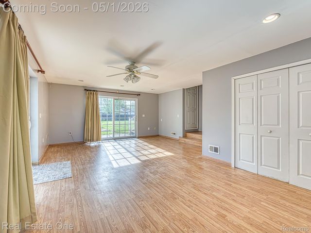 18338 Olmstead, Brownstown Charter Township, MI 48193