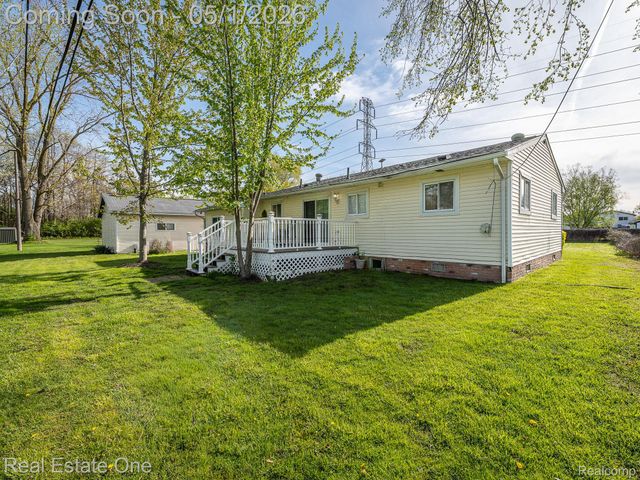 18338 Olmstead, Brownstown Charter Township, MI 48193