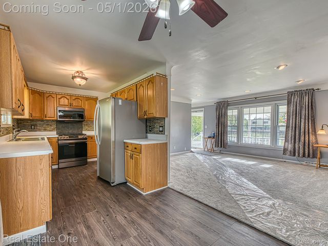 18338 Olmstead, Brownstown Charter Township, MI 48193