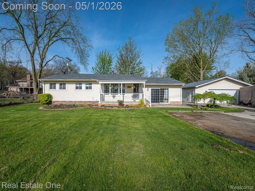 18338 Olmstead, Brownstown Charter Township, MI 48193