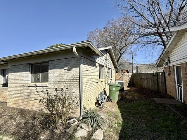 408 Simmons Drive, Hurst, TX 76053