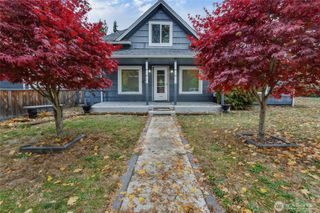 303 7th Ave NW, Puyallup, WA 98371