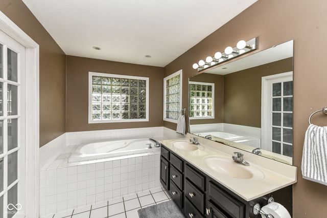 613 S Miramar Way, Muncie, IN 47304