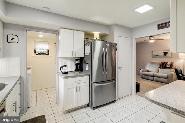43 VALLEYBROOK DR, Lancaster, PA 17601