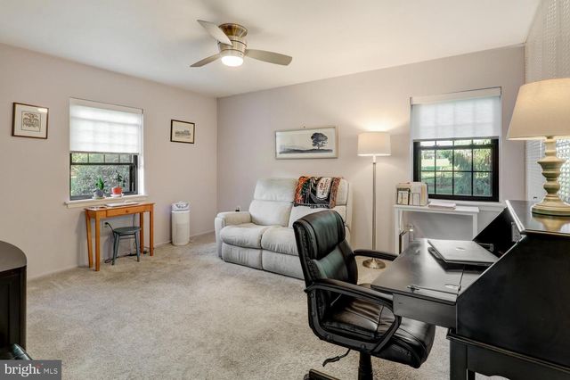 43 VALLEYBROOK DR, Lancaster, PA 17601
