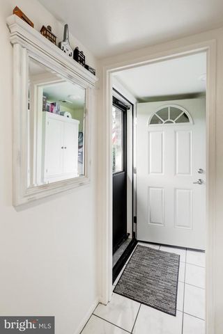 43 VALLEYBROOK DR, Lancaster, PA 17601