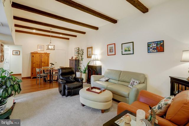 43 VALLEYBROOK DR, Lancaster, PA 17601