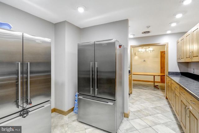 43 VALLEYBROOK DR, Lancaster, PA 17601