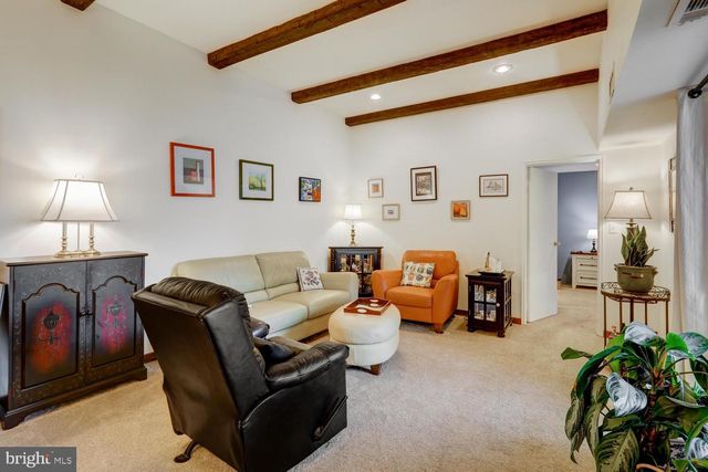 43 VALLEYBROOK DR, Lancaster, PA 17601