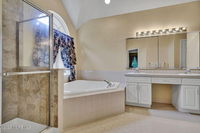 9 Olena Drive, Jackson, NJ 08527