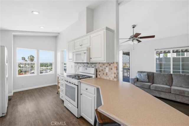 2550 Pacific Coast 152, Torrance, CA 90505