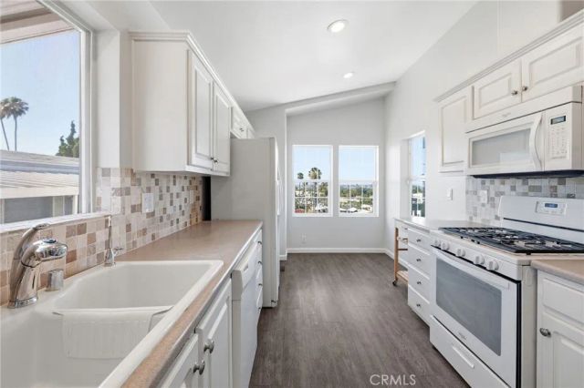 2550 Pacific Coast 152, Torrance, CA 90505