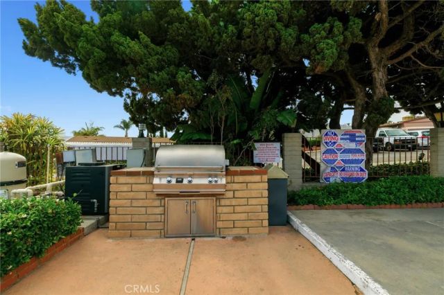 2550 Pacific Coast 152, Torrance, CA 90505