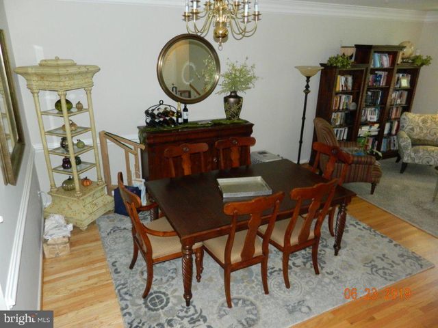 1118 RESERVE CHAMPION DR, Rockville, MD 20850