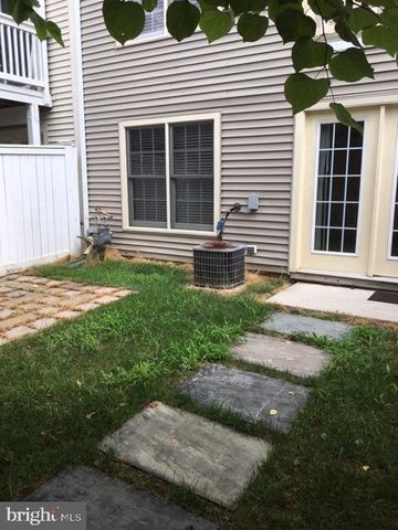 1118 RESERVE CHAMPION DR, Rockville, MD 20850