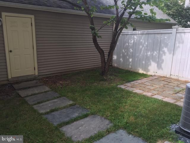 1118 RESERVE CHAMPION DR, Rockville, MD 20850