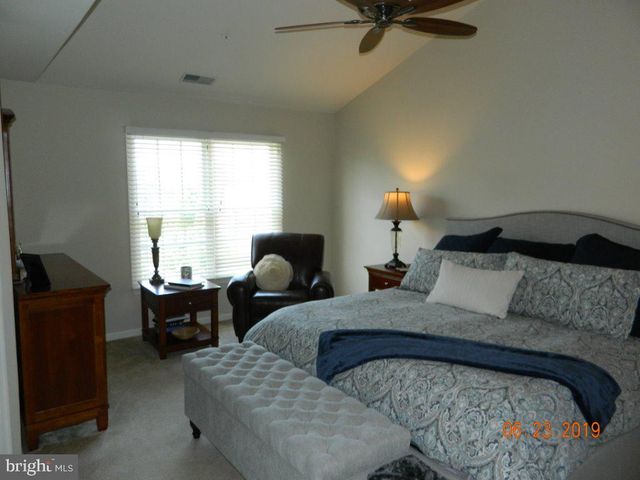 1118 RESERVE CHAMPION DR, Rockville, MD 20850