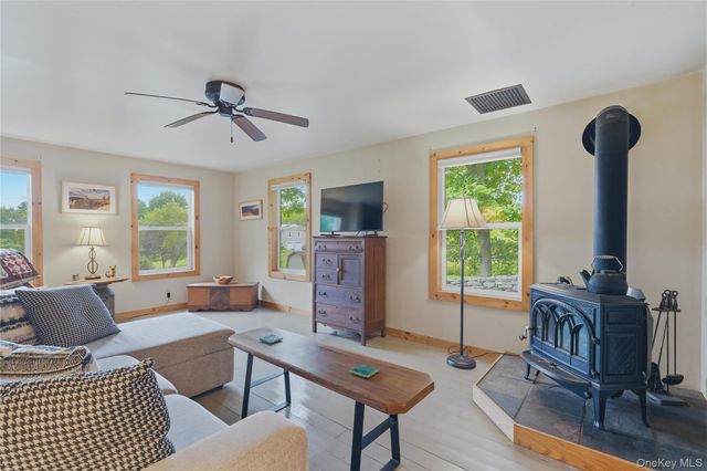 371 Crescent Avenue, Plattekill, NY 12528