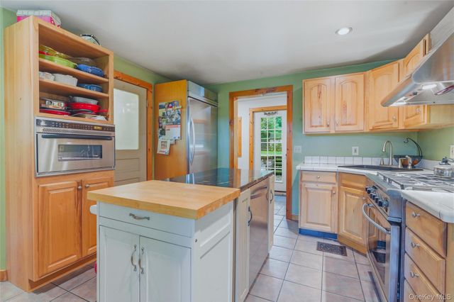 371 Crescent Avenue, Plattekill, NY 12528