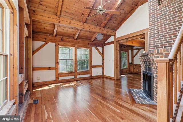 38074 STEVENS RD, Lovettsville, VA 20180