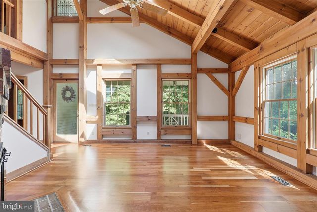 38074 STEVENS RD, Lovettsville, VA 20180