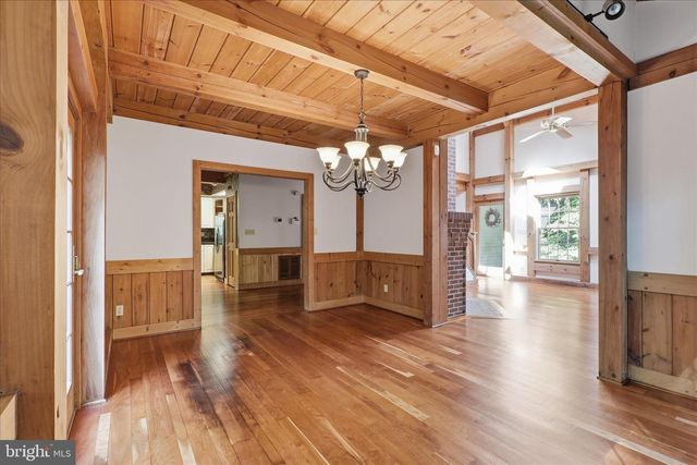38074 STEVENS RD, Lovettsville, VA 20180