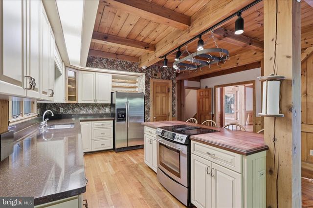 38074 STEVENS RD, Lovettsville, VA 20180