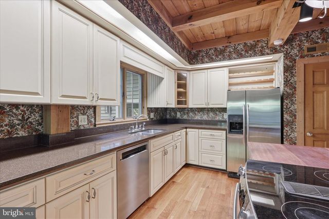 38074 STEVENS RD, Lovettsville, VA 20180