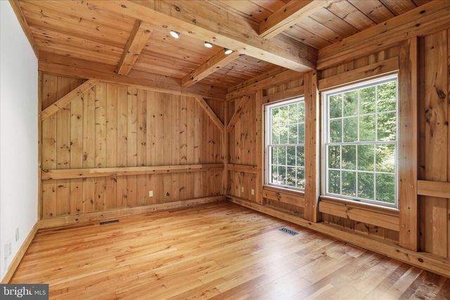 38074 STEVENS RD, Lovettsville, VA 20180