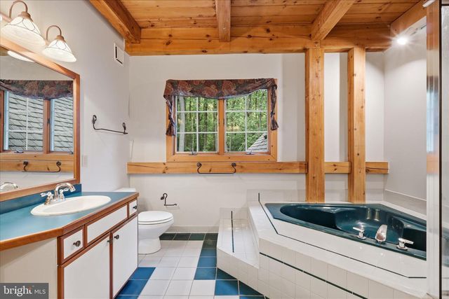 38074 STEVENS RD, Lovettsville, VA 20180