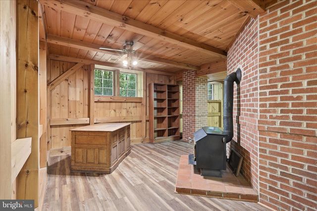 38074 STEVENS RD, Lovettsville, VA 20180