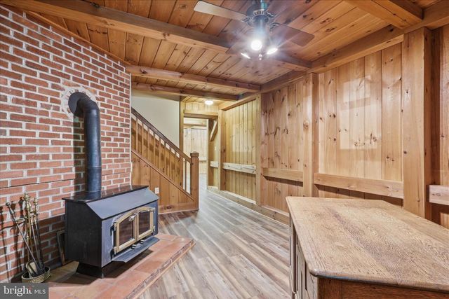 38074 STEVENS RD, Lovettsville, VA 20180