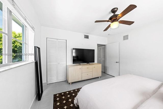 1050 7th St 1050-3, Miami Beach, FL 33139