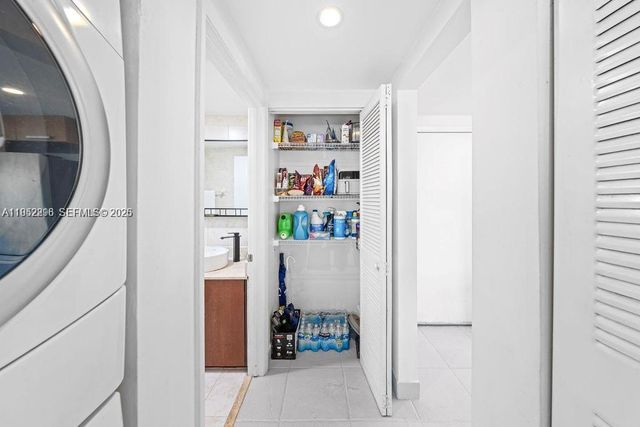 1050 7th St 1050-3, Miami Beach, FL 33139