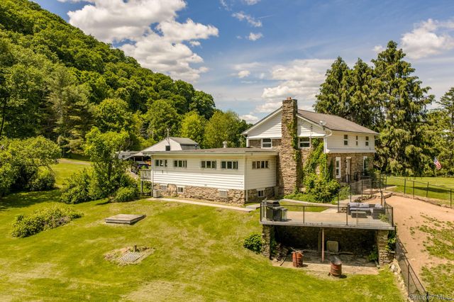 140 Station Road, Kingston, NY 12401