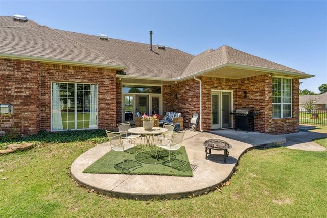 16523 Roserock Circle, Choctaw, OK 73020