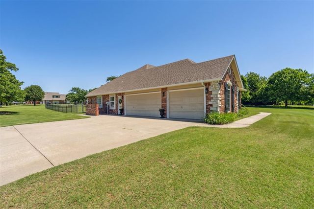 16523 Roserock Circle, Choctaw, OK 73020