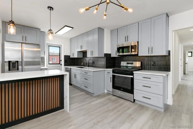 1948 Westinghouse St, San Diego, CA 92111