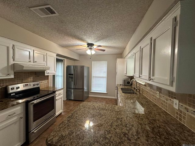 2214 Alice St, Zachary, LA 70791