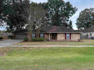 2214 Alice St, Zachary, LA 70791