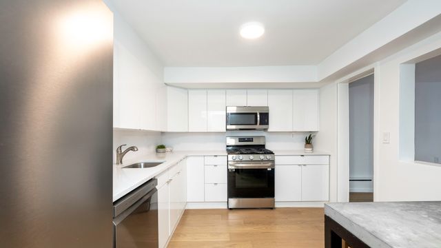 350 E 84TH Street, New York City, NY 10028