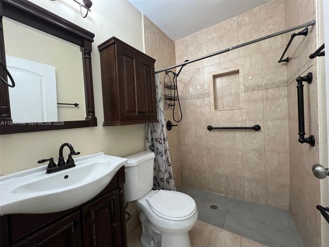 425 SW 64th Ct A, Miami, FL 33144