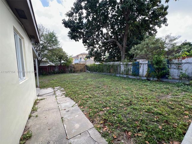 425 SW 64th Ct A, Miami, FL 33144