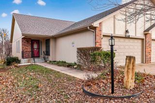 2636 SW Arrowhead RD #A, Topeka, KS 66614